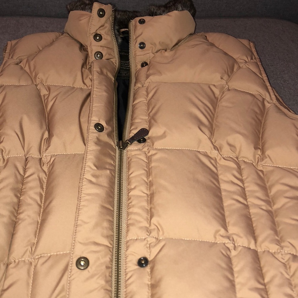 Eddie Bauer Beige Puffer Vest with Faux Fur Collar - Picture 5 of 7